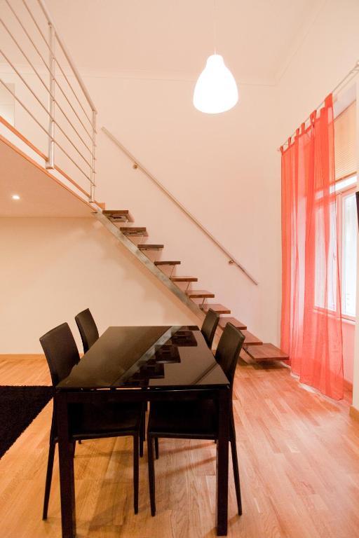 10 House Budget * בודפשט