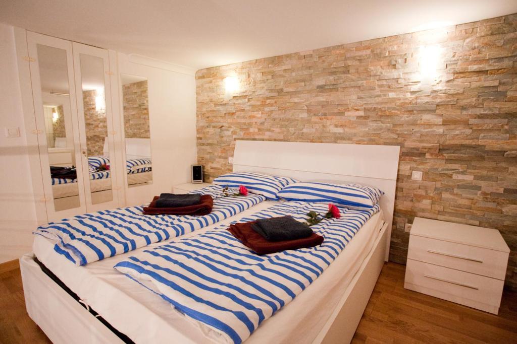 10 House Budget Appartement *